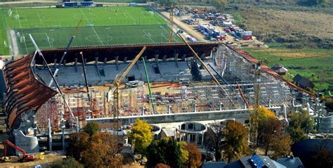 A felcsúti stadion egyedi tetőszerkezete
