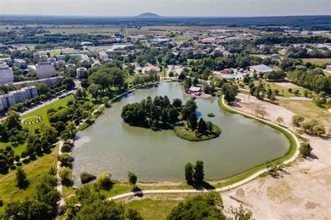 Kép a KK Ajka csapatának játékosairól edzés közben