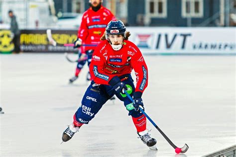 Tuomas Määttä bandy játékos