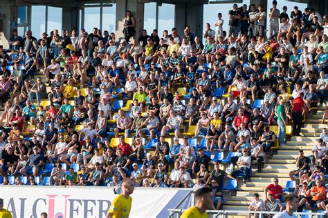 FIFA 14 szurkolói hangulat a stadionban