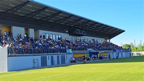 Siófoki stadion látképe mérkőzésnapon