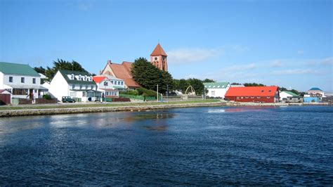 A Falkland-szigetek elhelyezkedése az Atlanti-óceánon