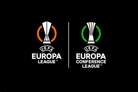 A WE League logója és a bajnokság nyitómérkőzése