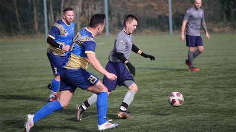 Téli műfüves labdarúgó-bajnokság Dunaújvárosban