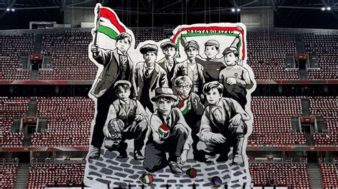 lelátói hangulat és szurkolói drapériák