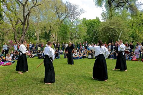 Iaido bemutató és kardvívás