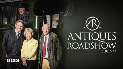 Antiques Roadshow szakértői vizsgálat közben