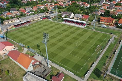 Ráb Boldizsár játék közben a Szentlőrinc mezében