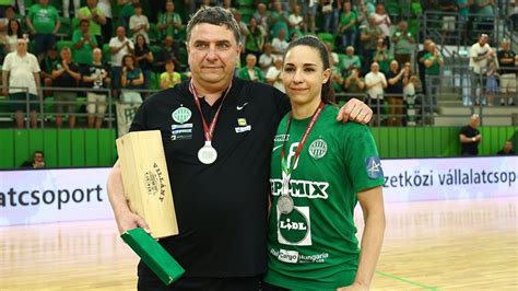 Szucsánszki Zita támad