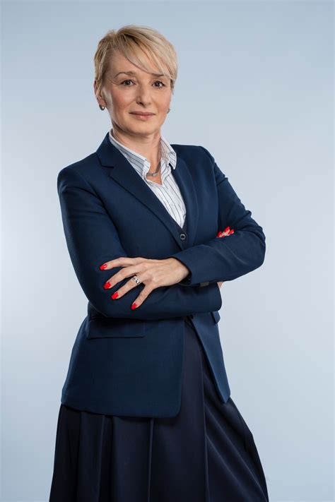 Kézilabdapálya stratégiai felülnézete a játékosok mozgásával