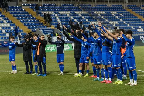 ZTE FC utánpótlás csapat játékosai edzésen