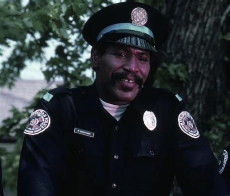 Bubba Smith mint Moses Hightower a Rendőrakadémiában