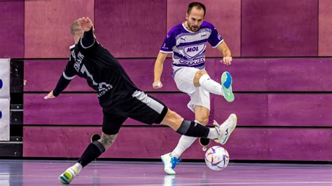 A férfi futsal NB I felsőházi csapatainak logói
