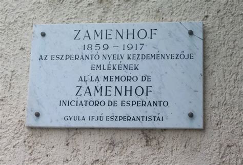 Régi és modern eszperantó folyóiratok borítói