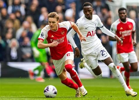Arsenal és Tottenham szurkolók