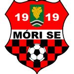 A Móri SE csapatának ünneplése az ezüstérem átvételekor