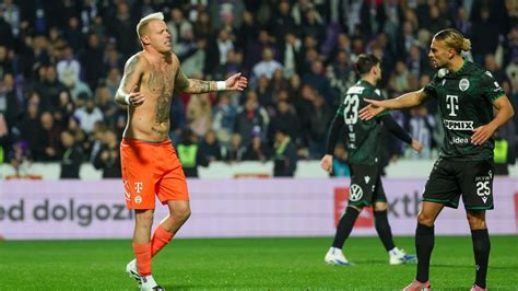 Bojan Miovski ollózó mozdulattal lő gólt Gróf Dávid kapujába