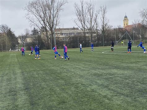 Szentesi Vízmű és Kinizsi csapatok mérkőzés közben