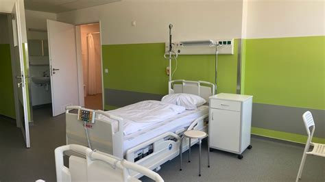Nagykanizsai kórház felújított konyhájának átadása