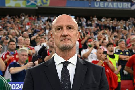Marco Rossi szövetségi kapitány a magyar labdarúgó-válogatott edzésén Telkiben
