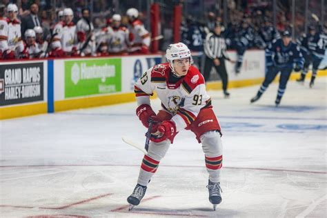 A Lombardi formula Hockey Club eredeti logója és csapatfotója
