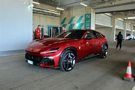 Az új pilóták bemutatása a Ferrari Versenyzői Akadémián