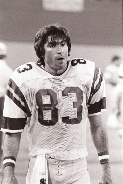 Vince Papale fiatalon az amerikai futballról álmodozva