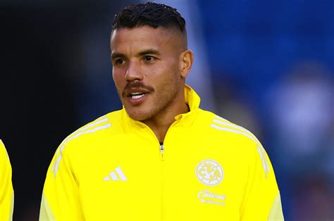 Jonathan dos Santos fotója