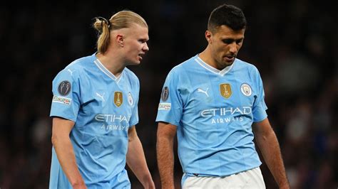 Fiatal focisták Manchester City melegítőben