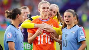 Vivianne Miedema ünnepli gólját