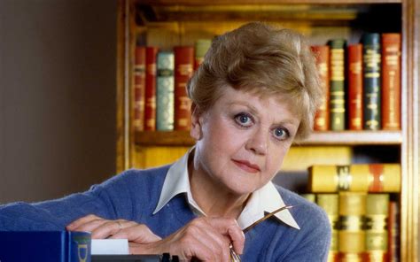 Angela Lansbury, mint Jessica Fletcher a Gyilkos sorok című sorozatban