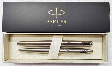 A Parker Jotter golyóstoll fejlődése évtizedekre bontva