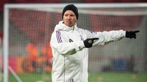 Julian Nagelsmann a német labdarúgó-válogatott edzésén