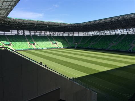 Történelmi futballpillanatok és stadionok hangulata