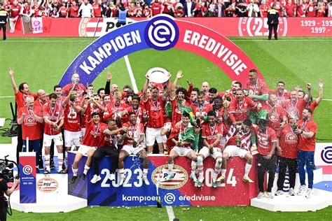 PSV Eindhoven és Ajax női csapatainak meccsfelállása