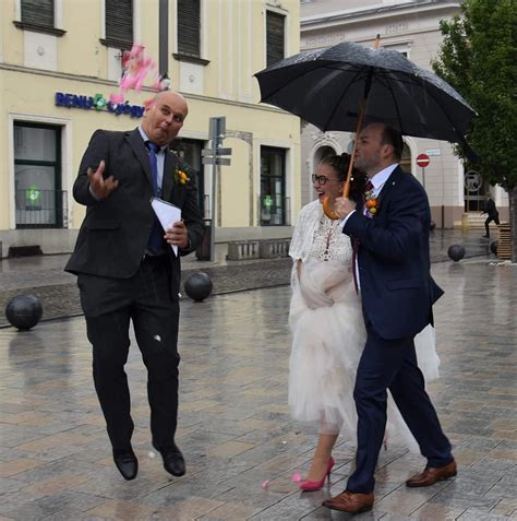 Prince a szakadó esőben