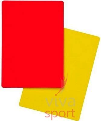 A sárga, kék és piros lap összehasonlítása