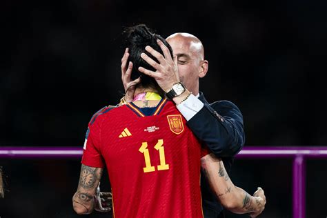 Női focisták meccs közben