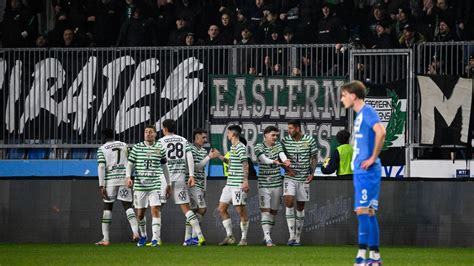 A Ferencváros játékosainak öröme az első félidő után