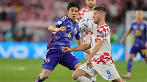 Japán és Horvátország játékosai a 2022-es világbajnokság nyolcaddöntőjében