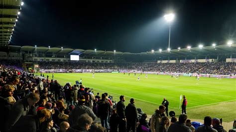Bolívia válogatottjának stadionja magaslati környezetben