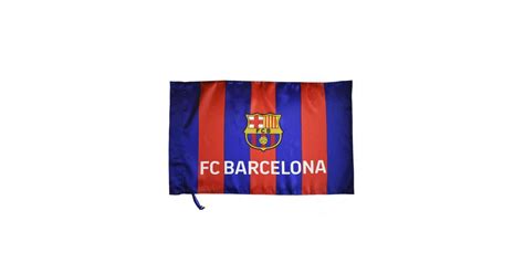 Az FC Barcelona címere és a katalán zászló
