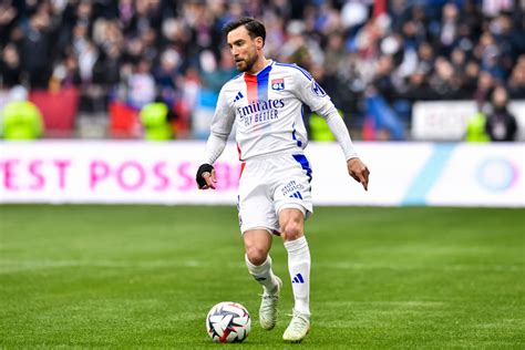 Az Olympique Lyon új igazolásai egy fotózáson