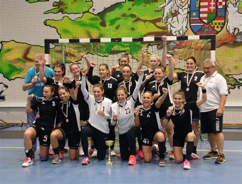 A Nyíradony VVTK fiatal játékosai edzés közben