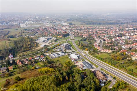 Zalaegerszeg látképe, a városi stadionnal