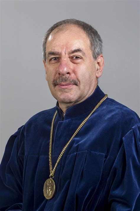 Giák Tamás portréja focipályán