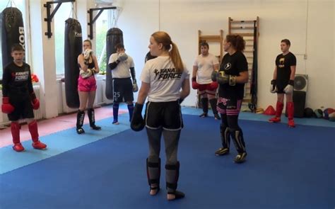 Fiatalok küzdősport edzésen