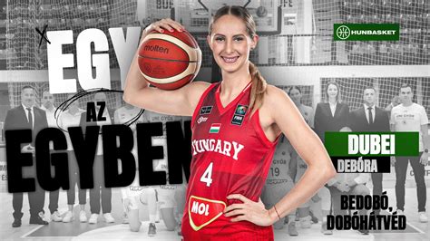 Dubei Debóra akcióban a kosárlabda-mérkőzésen