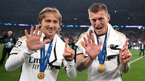 Luka Modrić, Toni Kroos és Casemiro közös ünneplése
