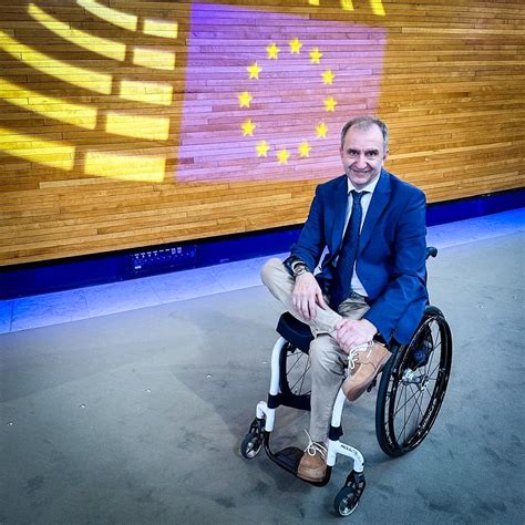 Szekeres Pál kerekesszékben vív